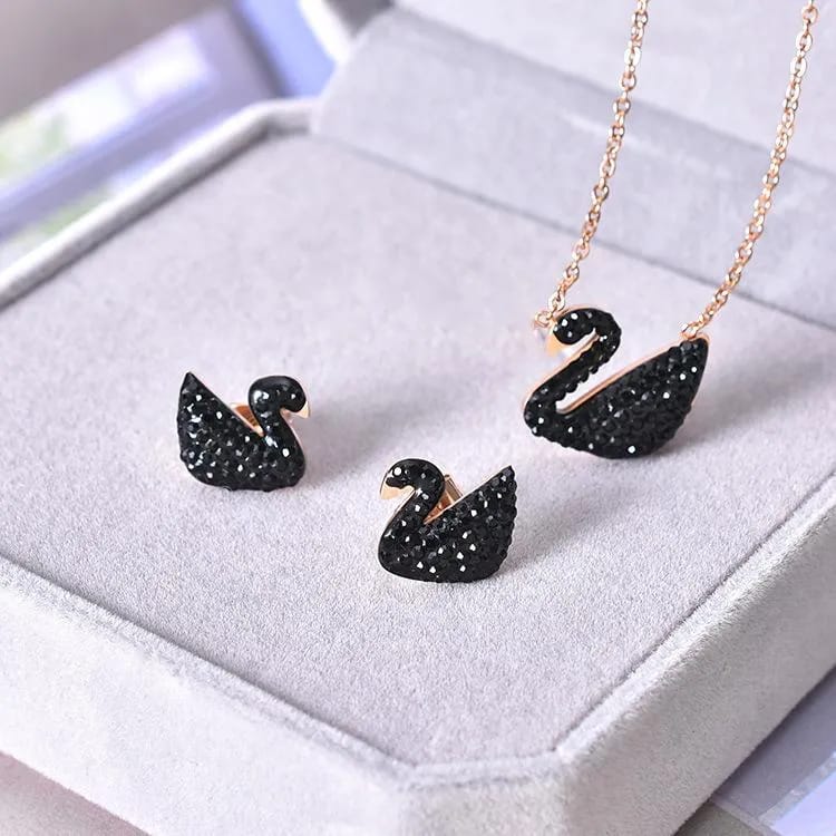 Swarovski Pendant set